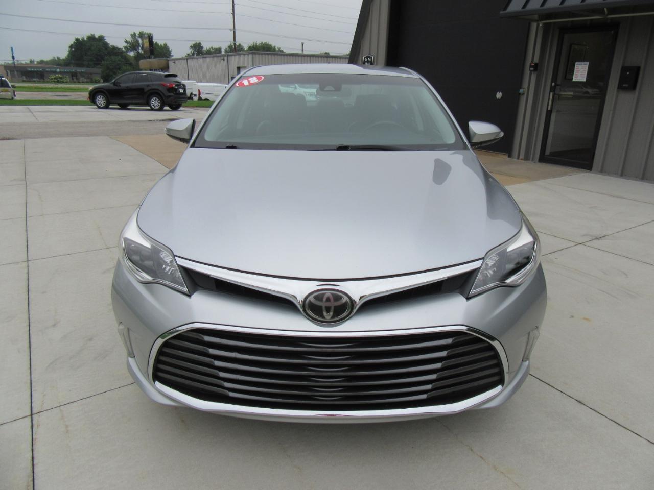 Toyota Avalon XLE 2018