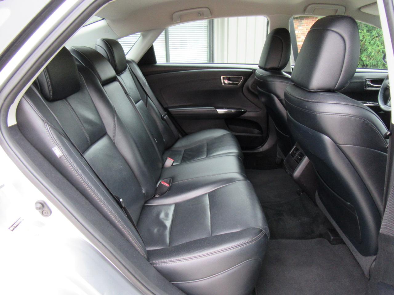 Toyota Avalon XLE 2018