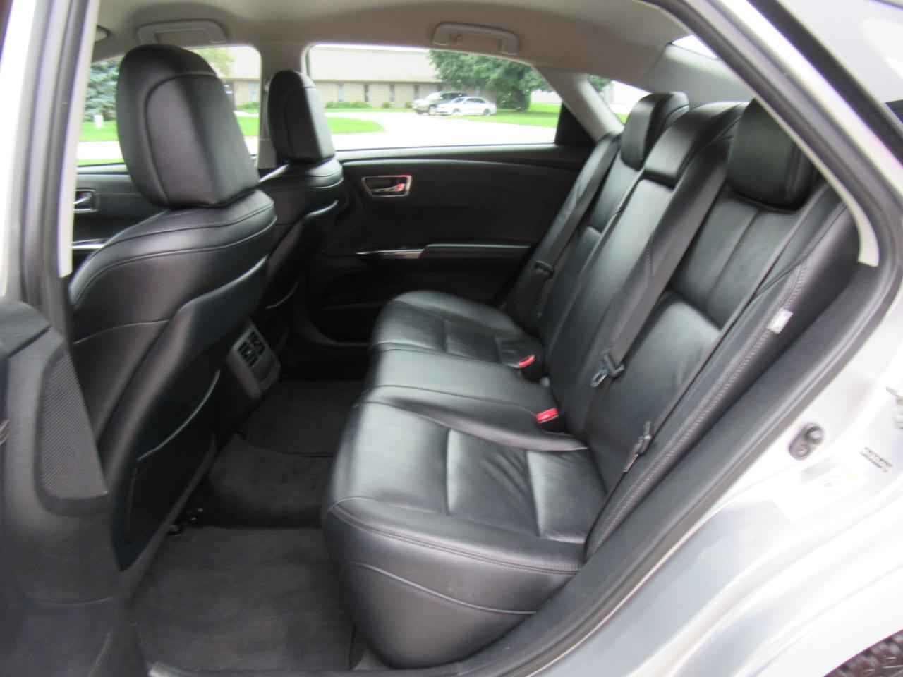 Toyota Avalon XLE 2018