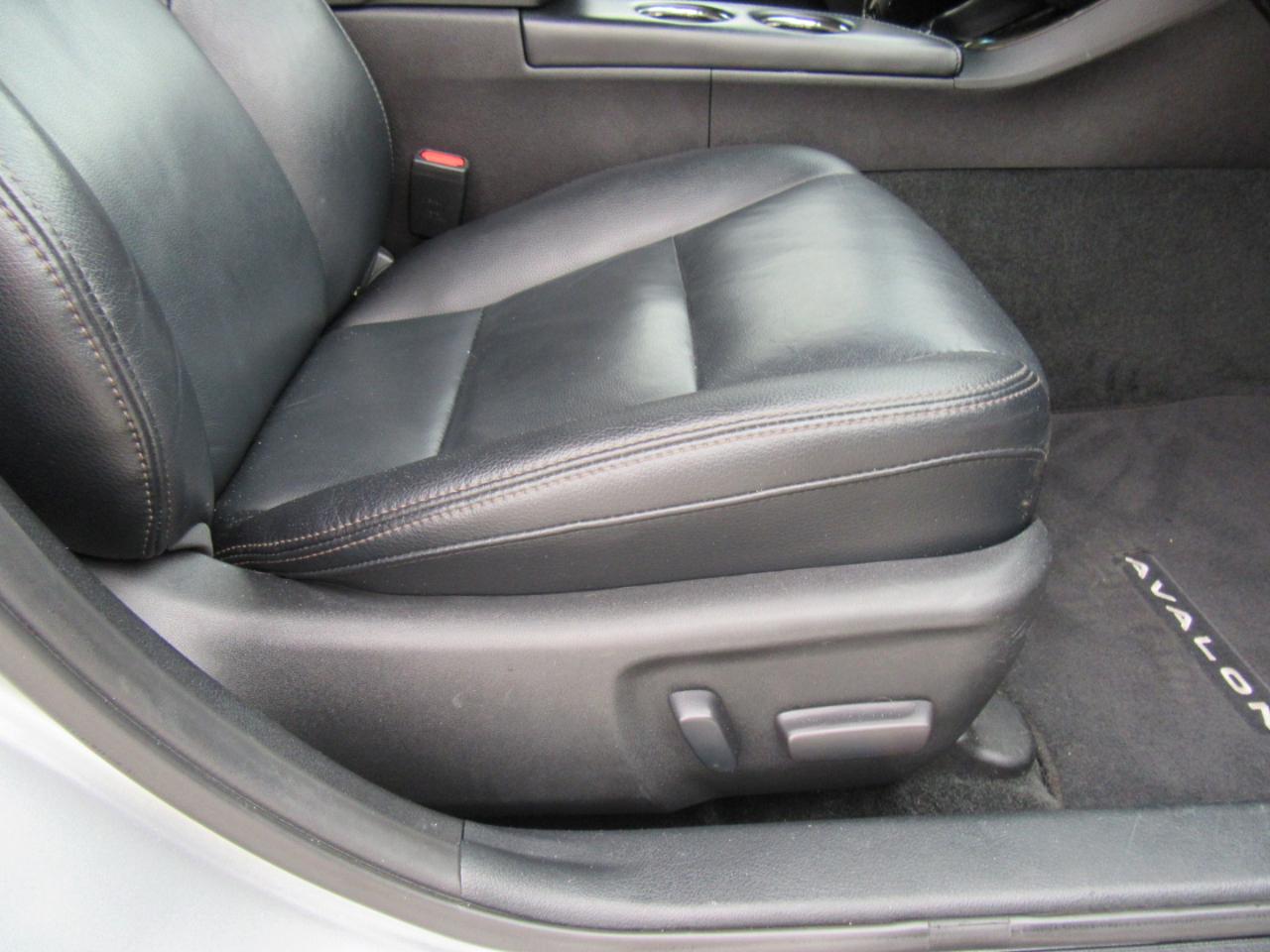 Toyota Avalon XLE 2018