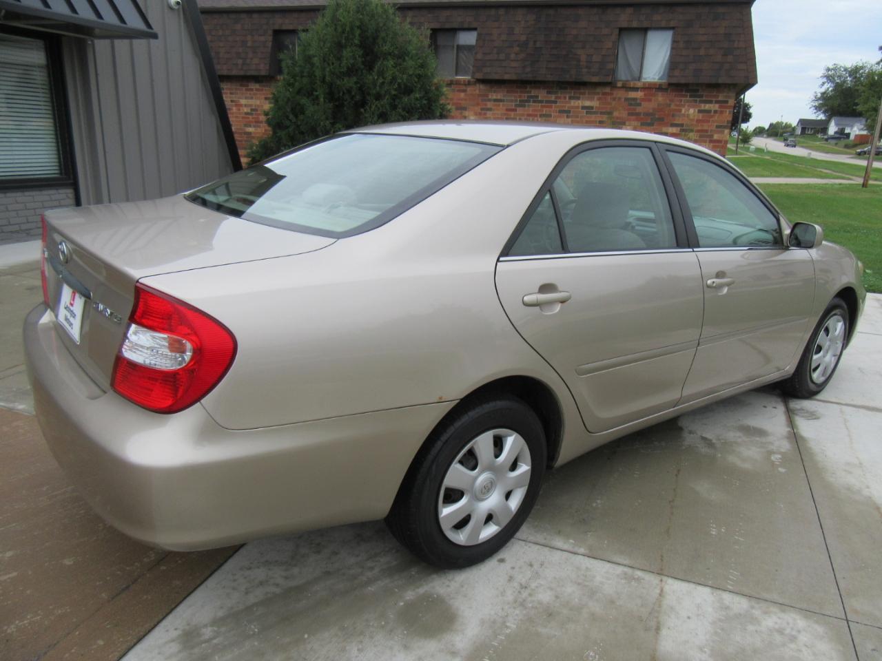 Toyota Camry LE 2003