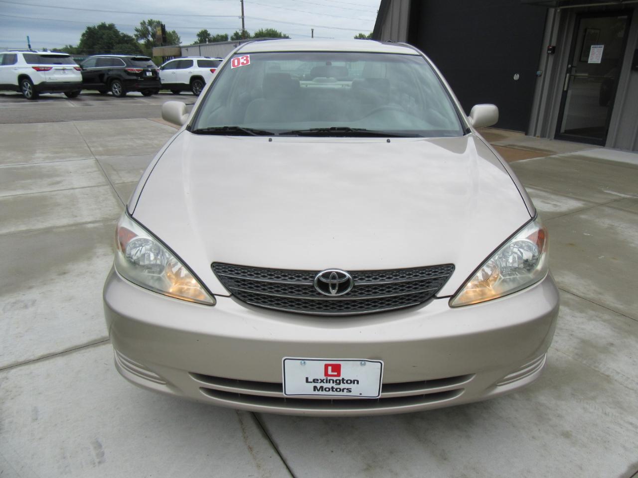 Toyota Camry LE 2003