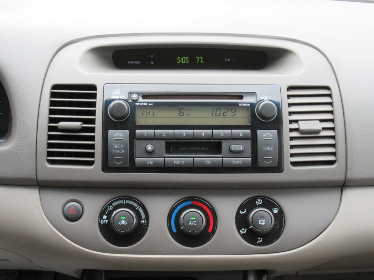Toyota Camry LE 2003