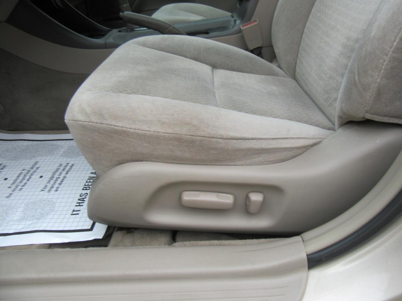 Toyota Camry LE 2003