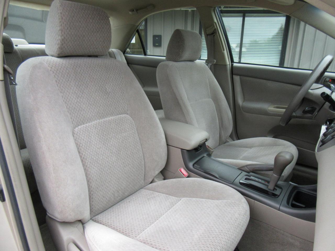 Toyota Camry LE 2003