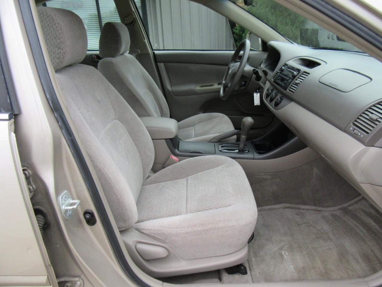 Toyota Camry LE 2003