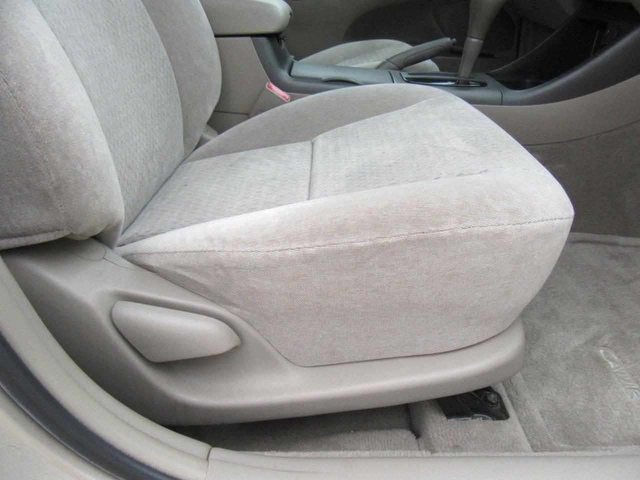 Toyota Camry LE 2003