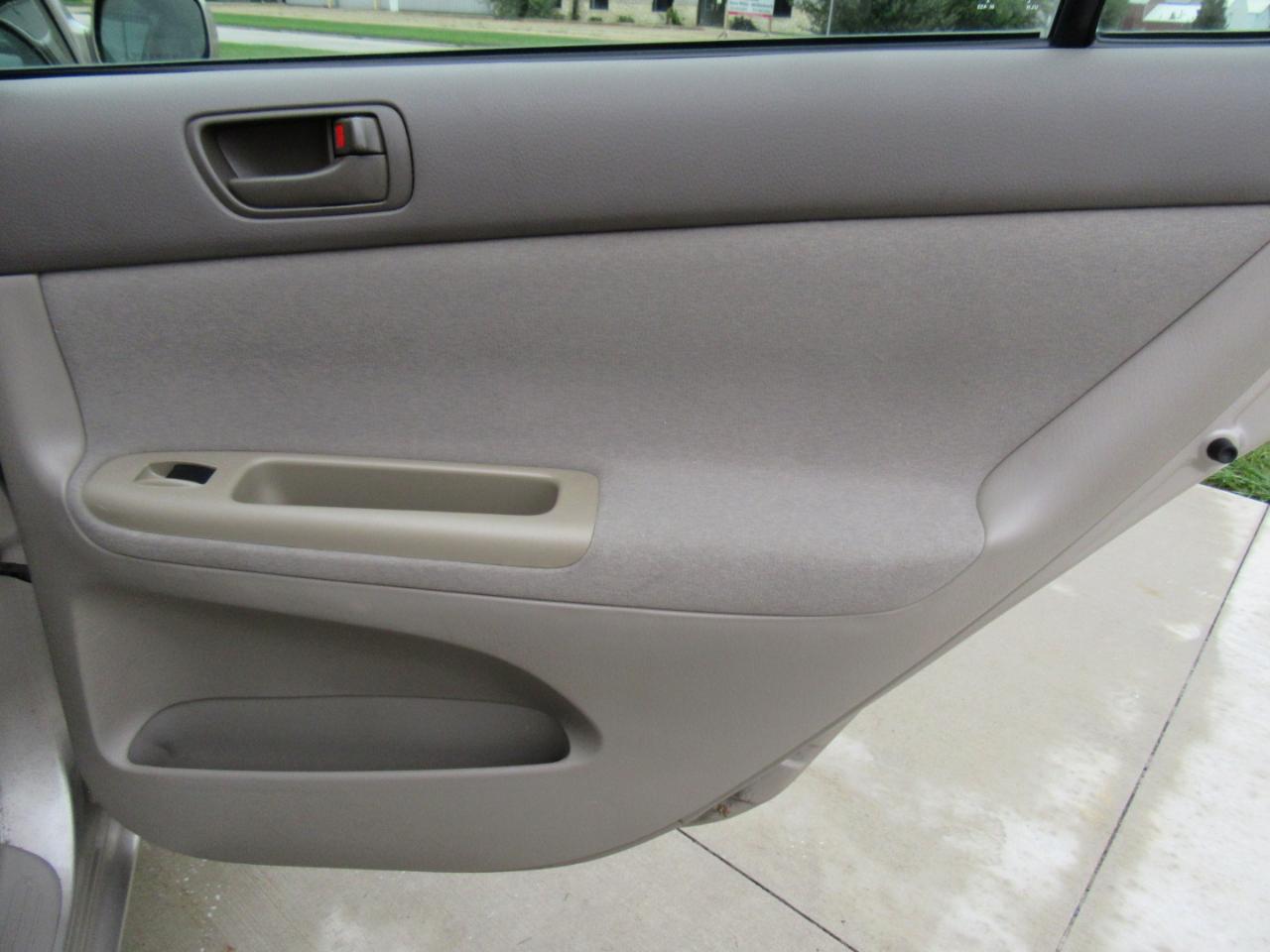 Toyota Camry LE 2003