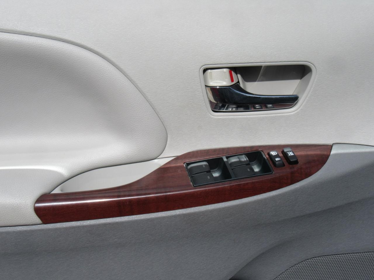 Toyota Sienna XLE AWD 7-Passenger V6 2014