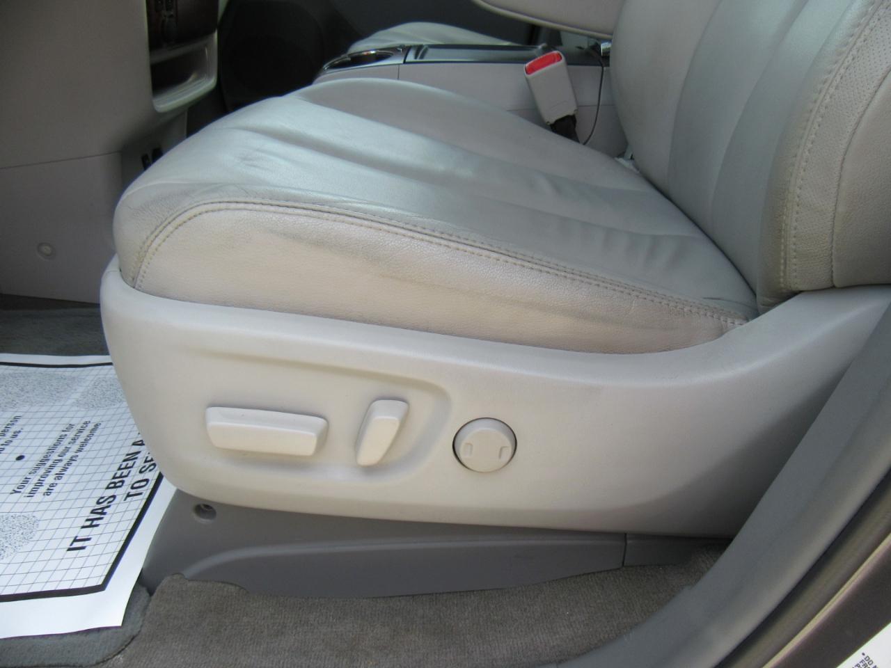Toyota Sienna XLE AWD 7-Passenger V6 2014