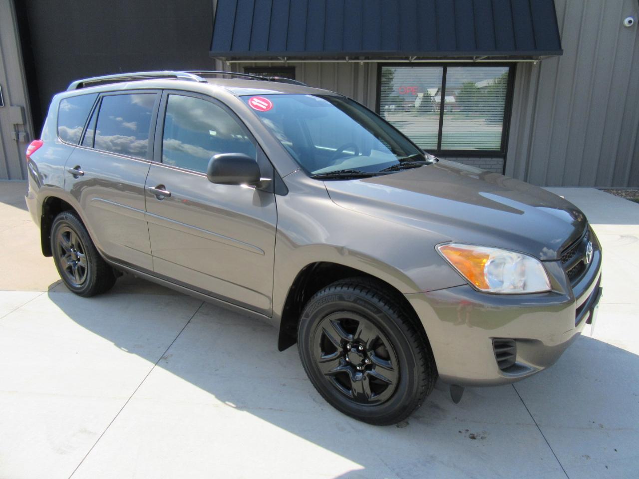 Toyota RAV4 Base 2011