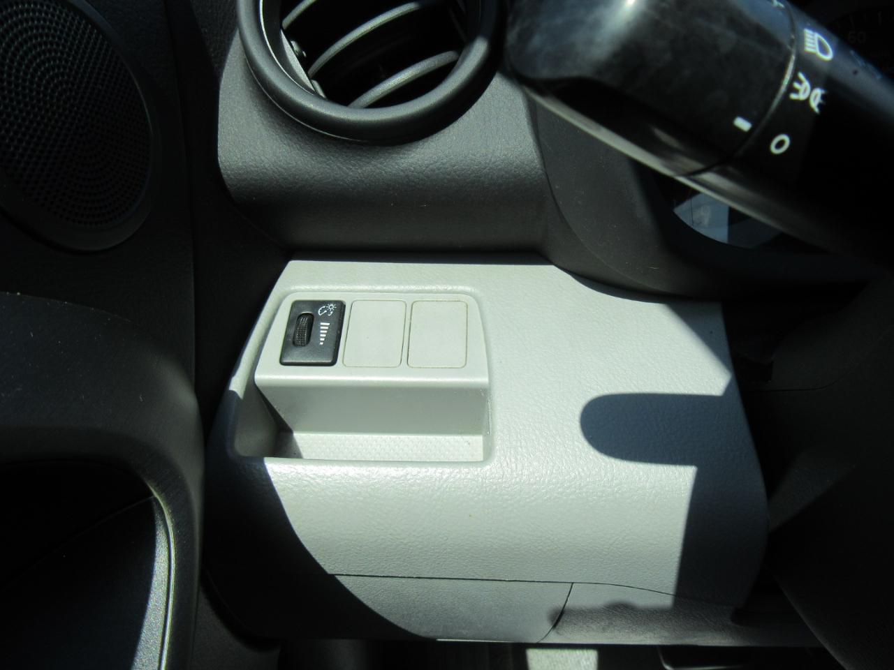 Toyota RAV4 Base 2011