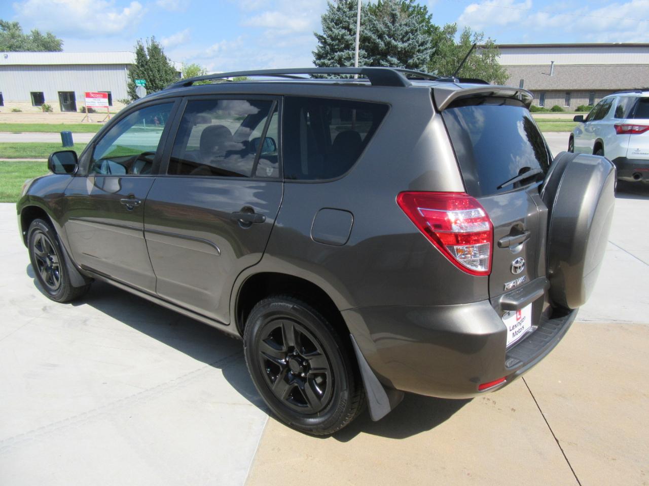 Toyota RAV4 Base 2011
