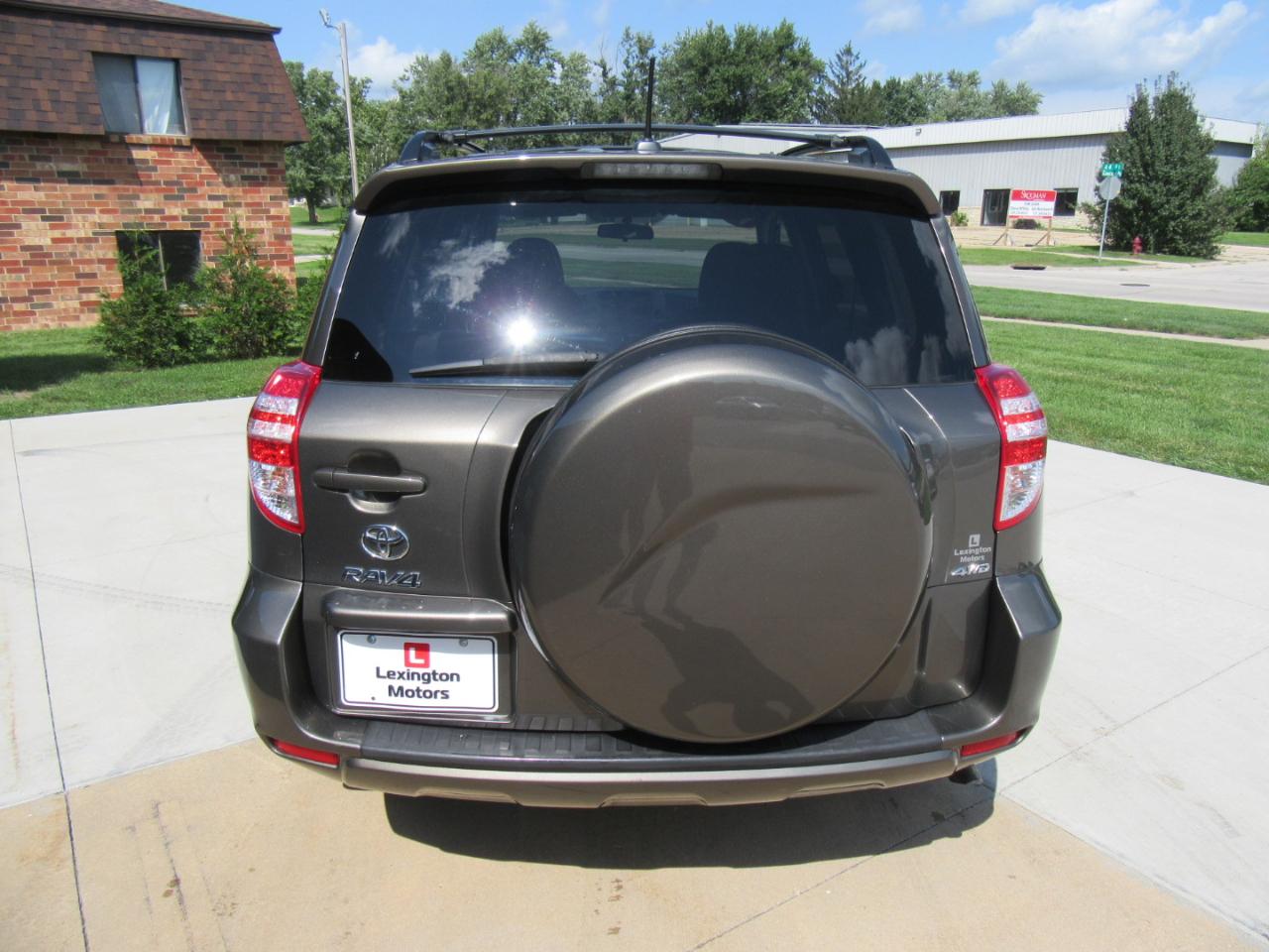 Toyota RAV4 Base 2011