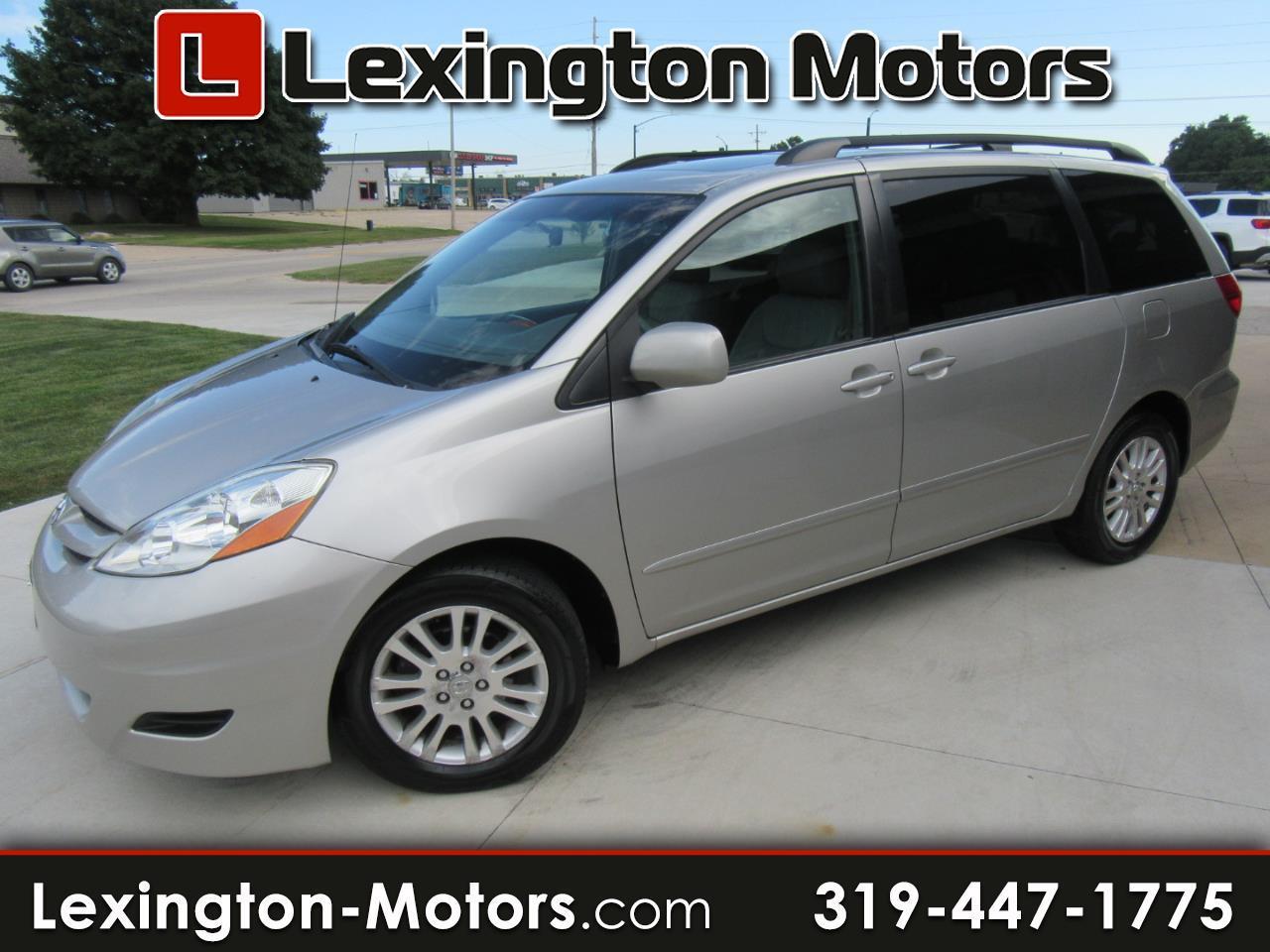 Toyota Sienna XLE 2008