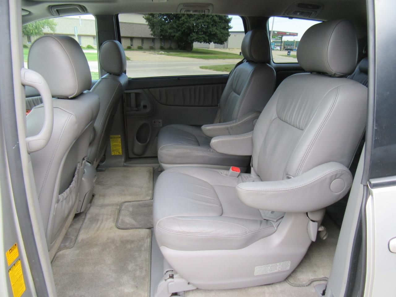 Toyota Sienna XLE 2008