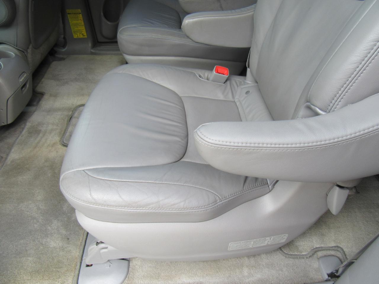 Toyota Sienna XLE 2008