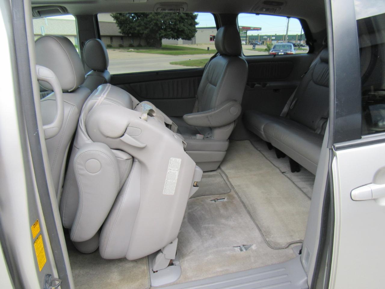 Toyota Sienna XLE 2008