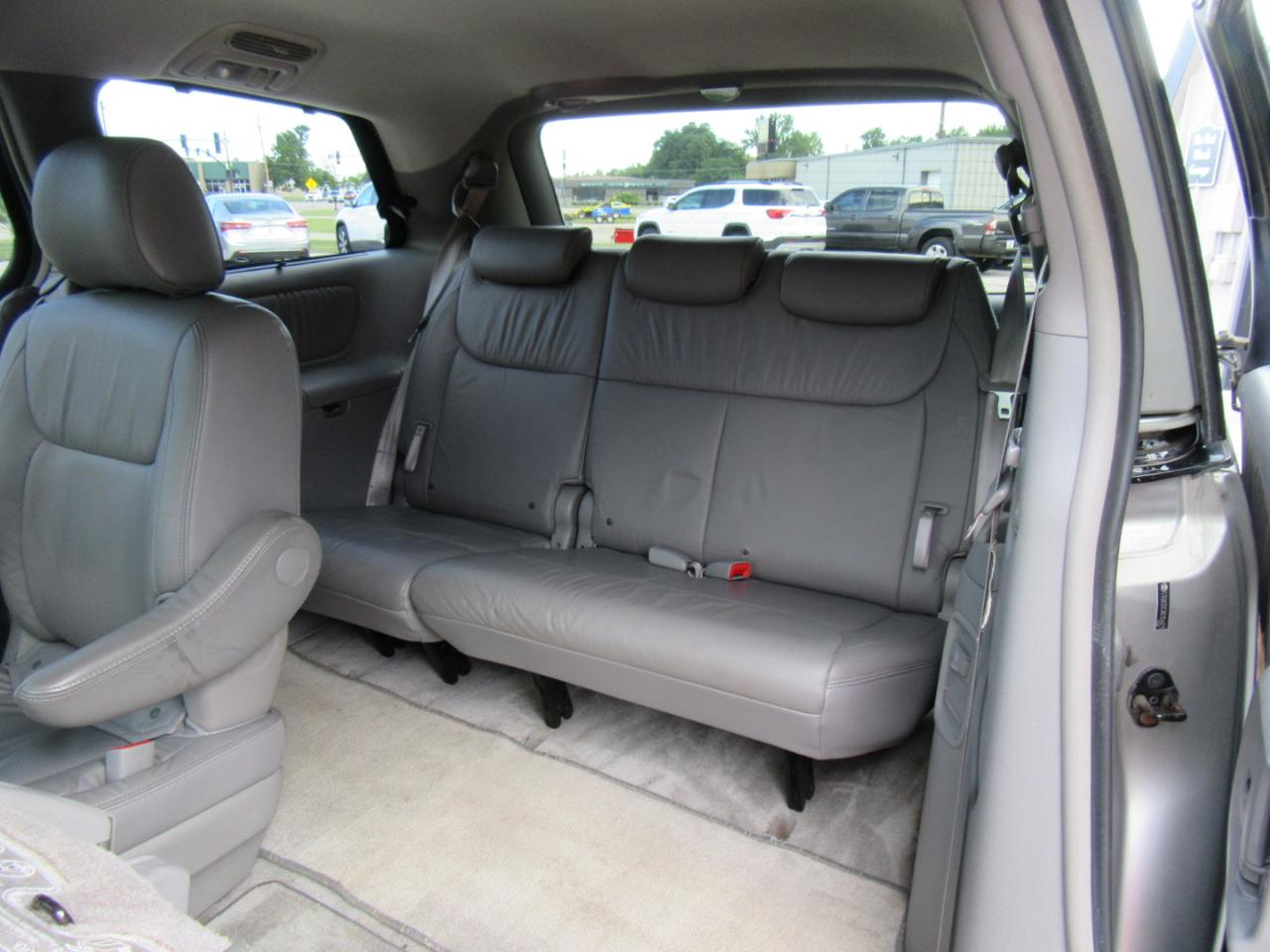 Toyota Sienna XLE 2008