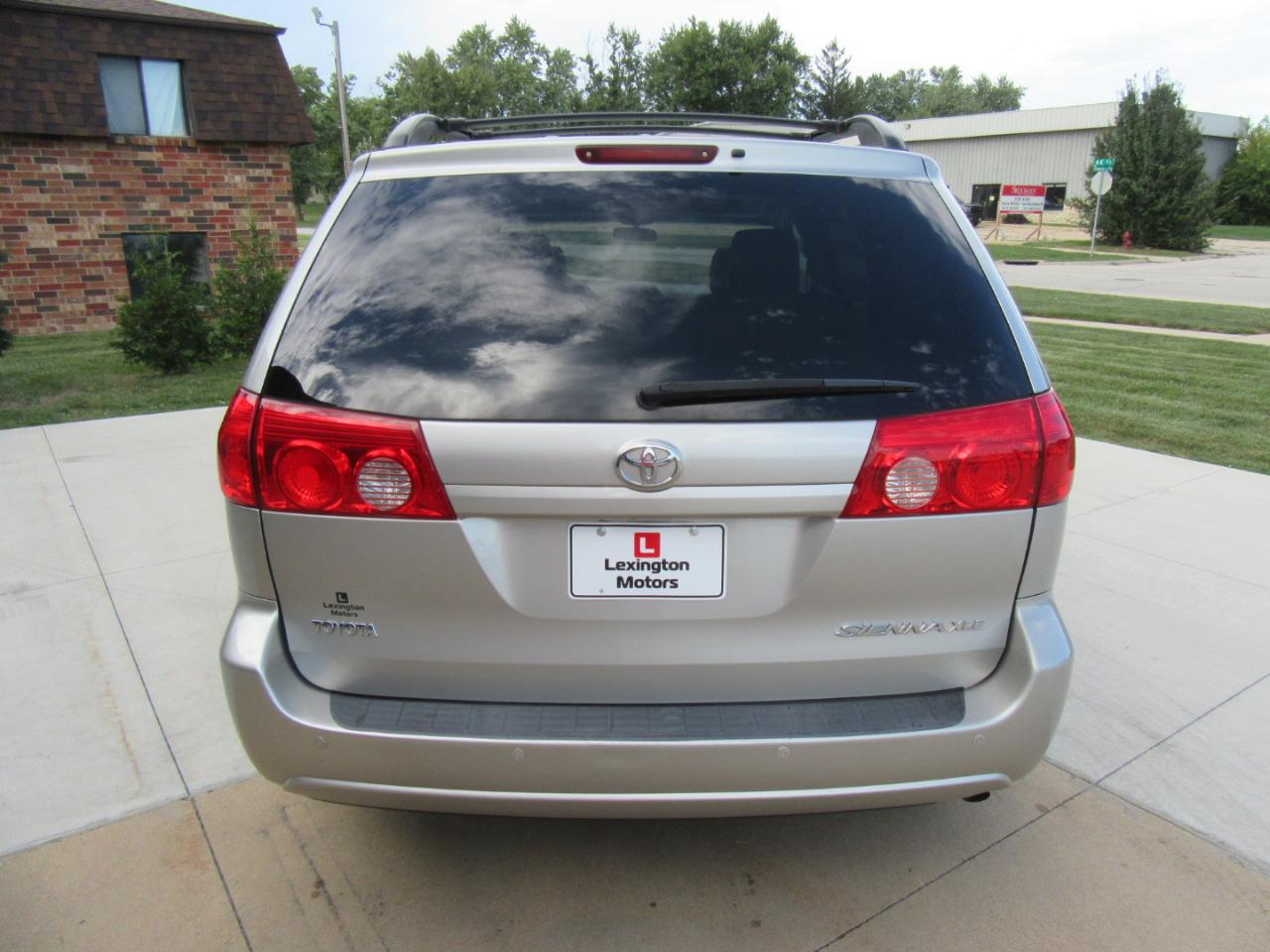 Toyota Sienna XLE 2008