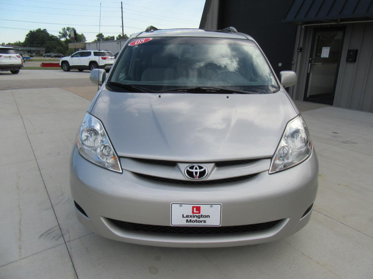 Toyota Sienna XLE 2008