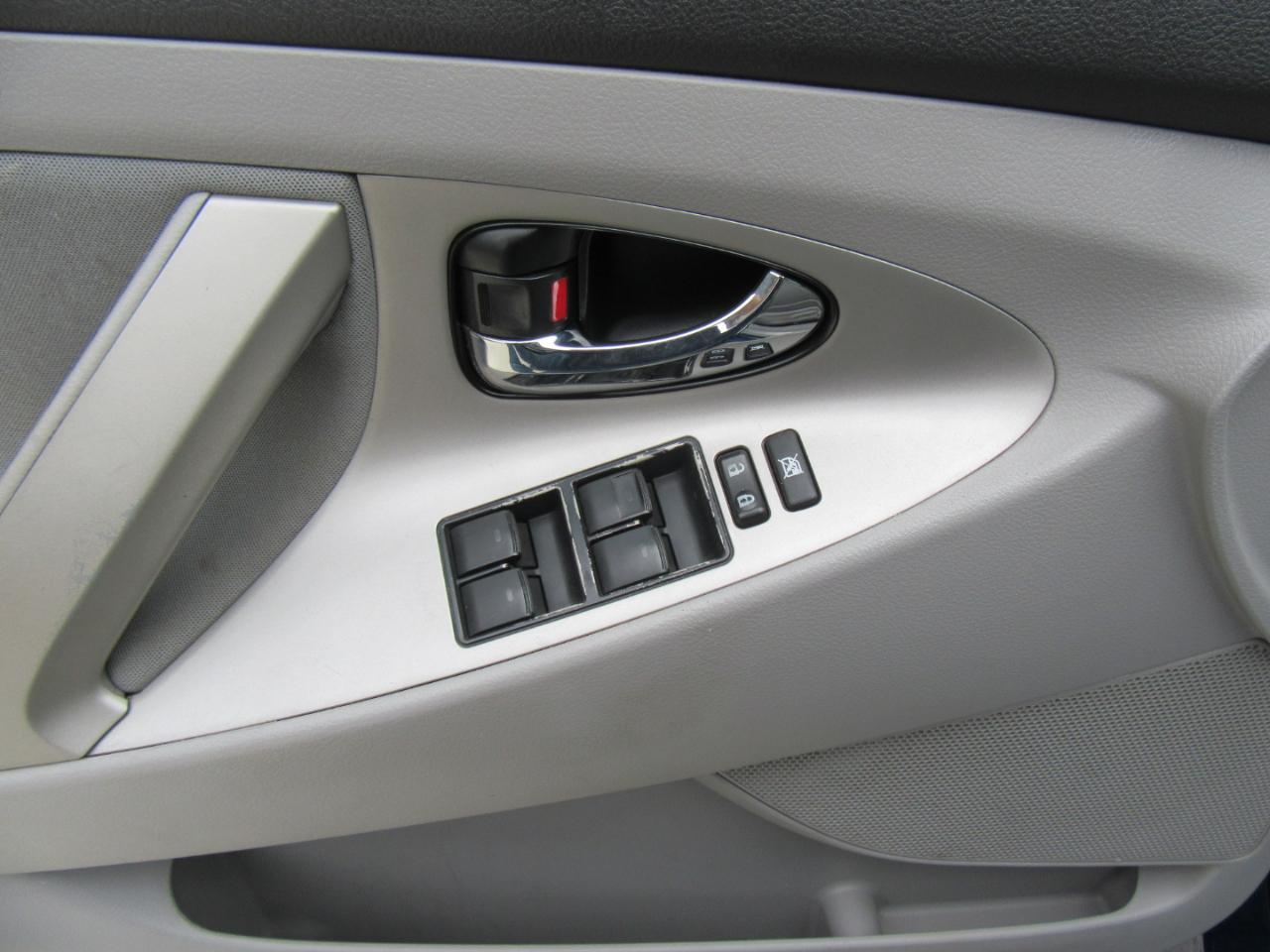 Toyota Camry SE 2011