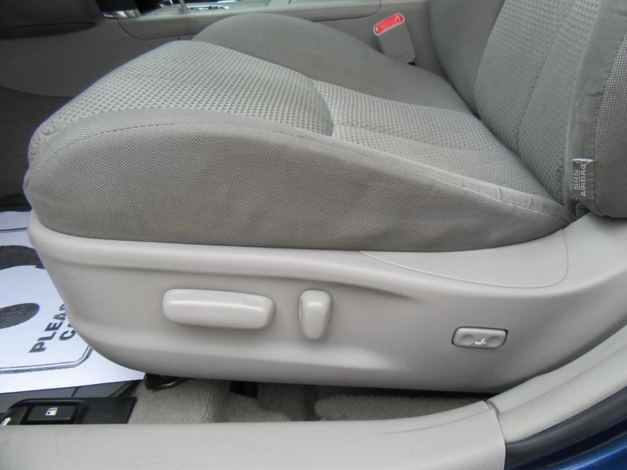 Toyota Camry SE 2011