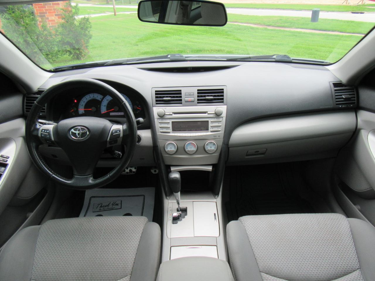 Toyota Camry SE 2011