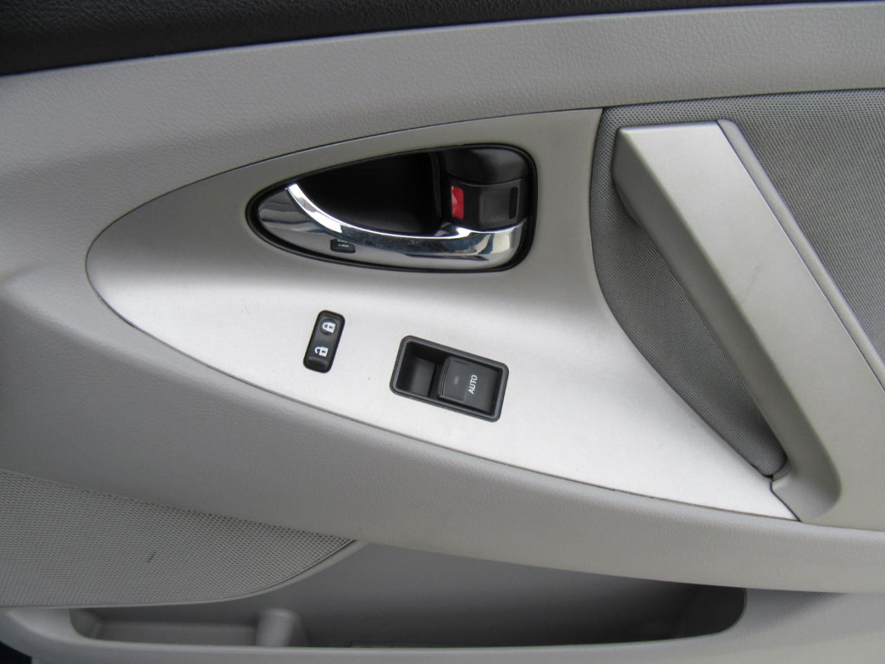Toyota Camry SE 2011