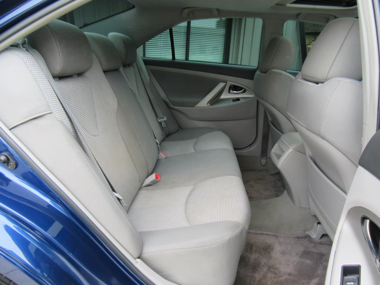 Toyota Camry SE 2011