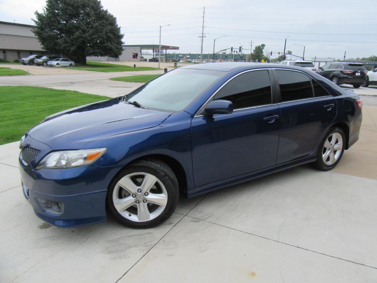 Toyota Camry SE 2011