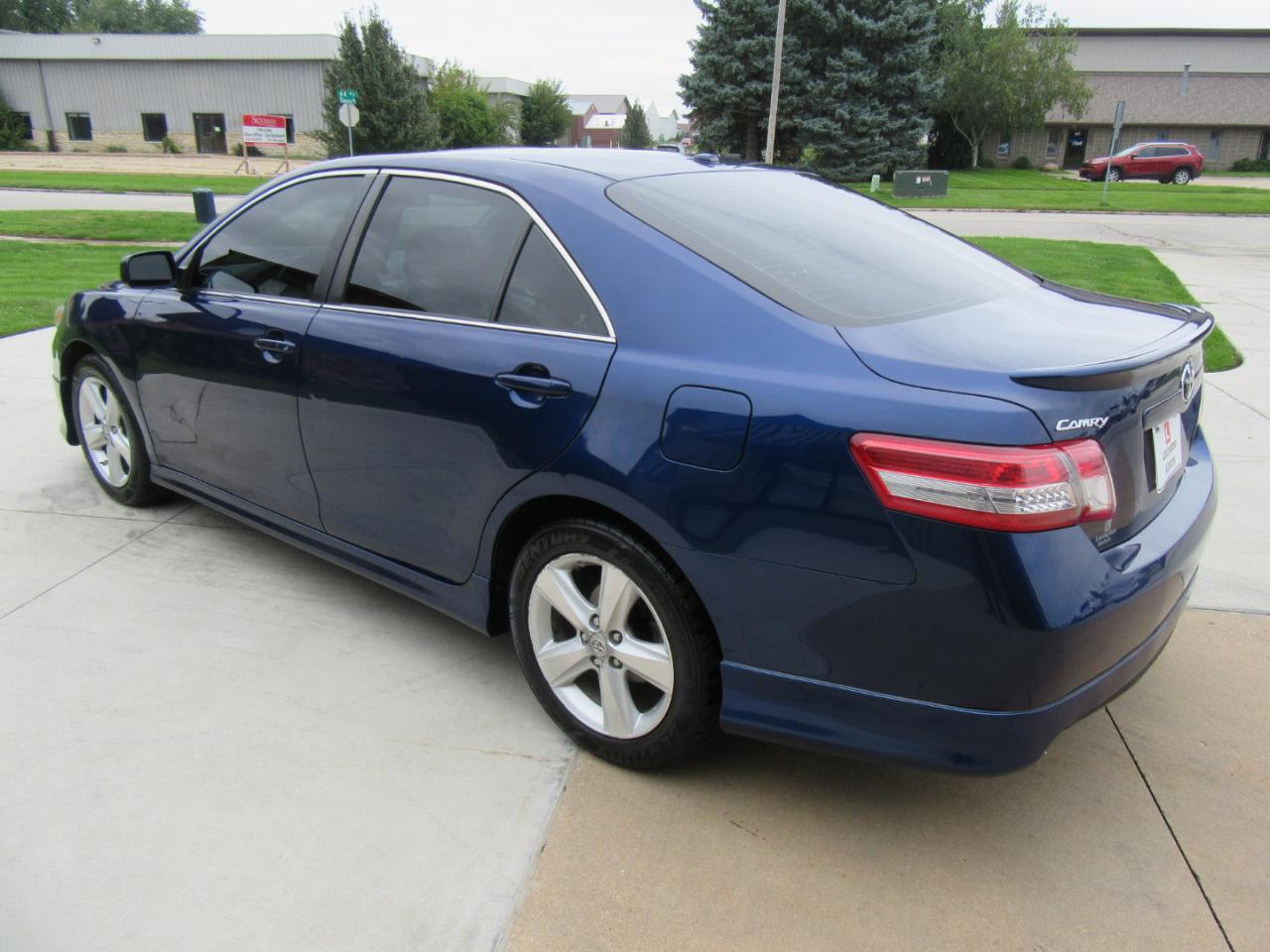 Toyota Camry SE 2011