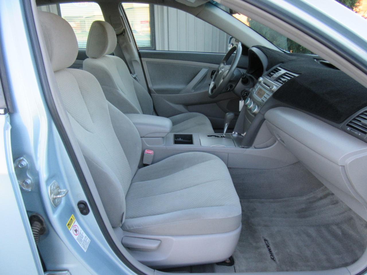 Toyota Camry LE 2009