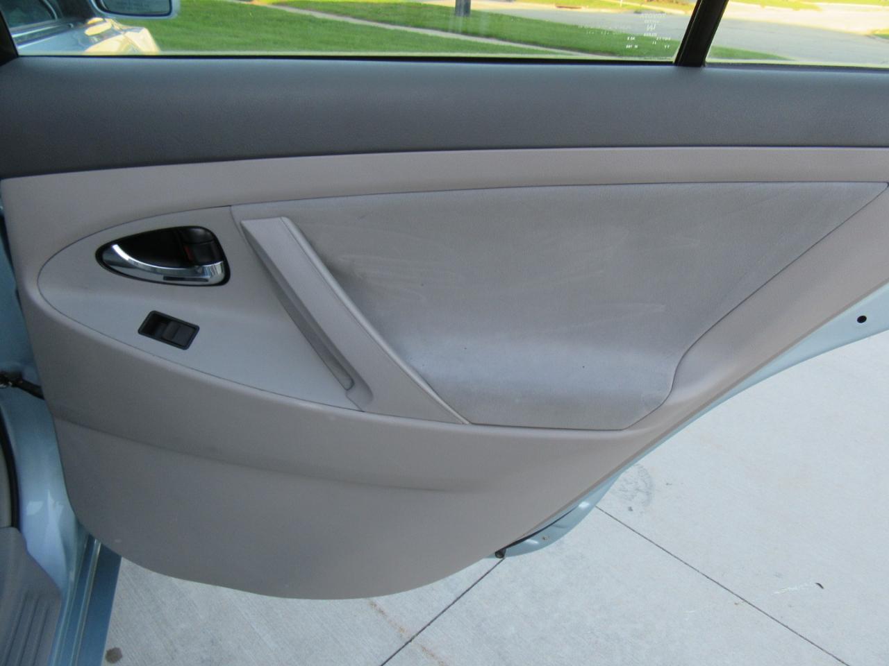 Toyota Camry LE 2009