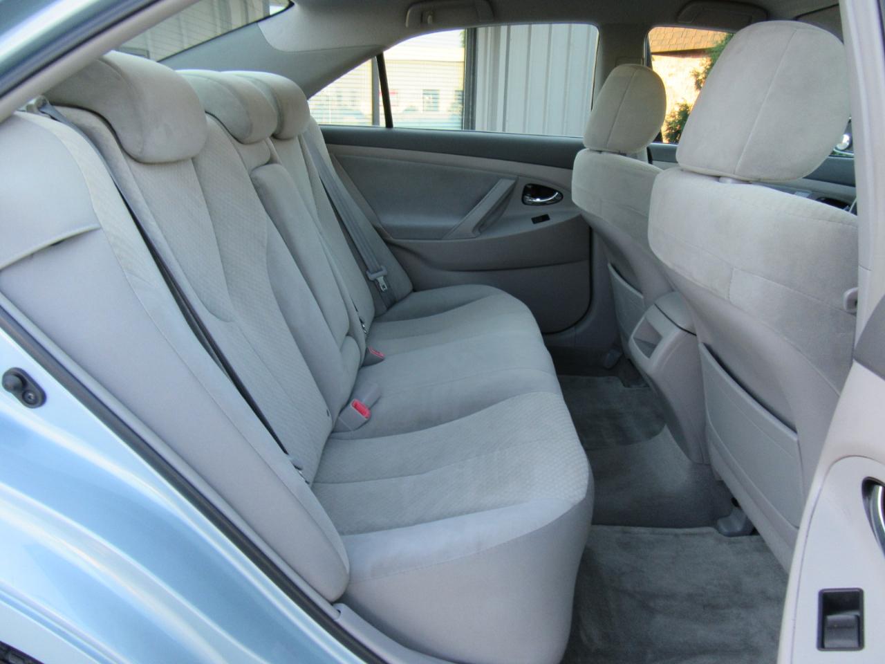 Toyota Camry LE 2009