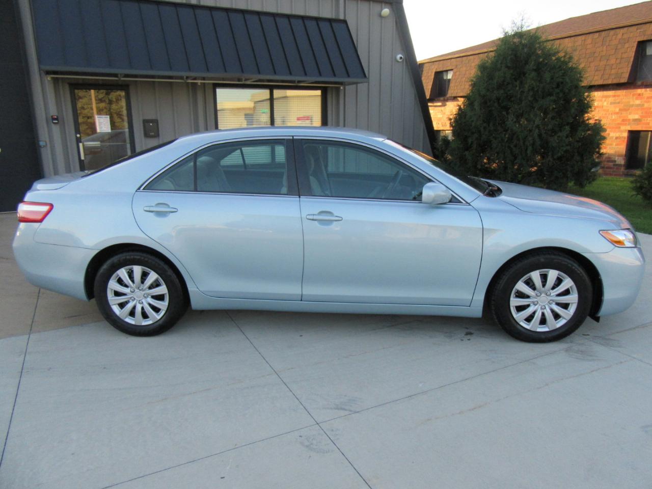 Toyota Camry LE 2009