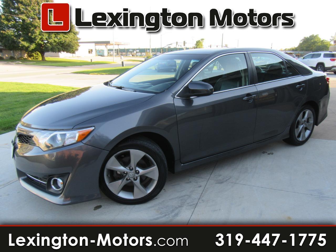 Toyota Camry SE V6 2012