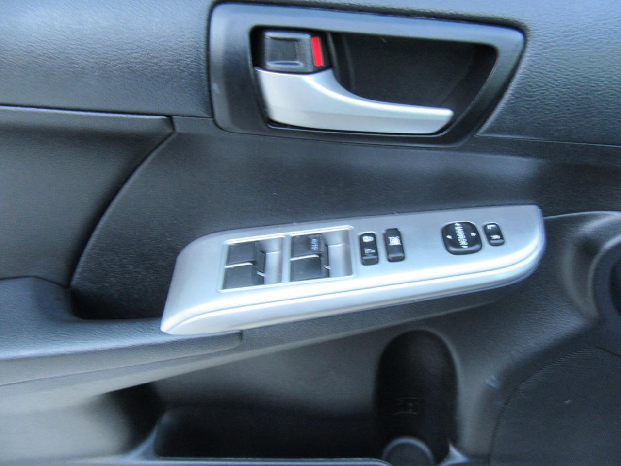Toyota Camry SE V6 2012