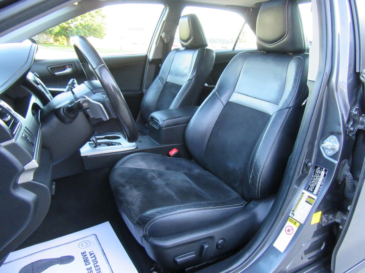 Toyota Camry SE V6 2012