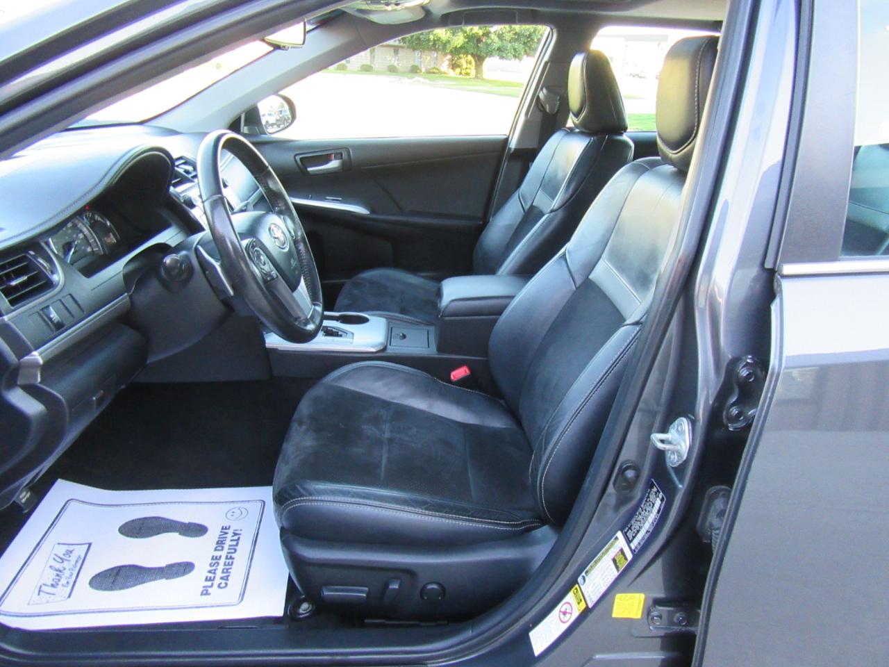 Toyota Camry SE V6 2012