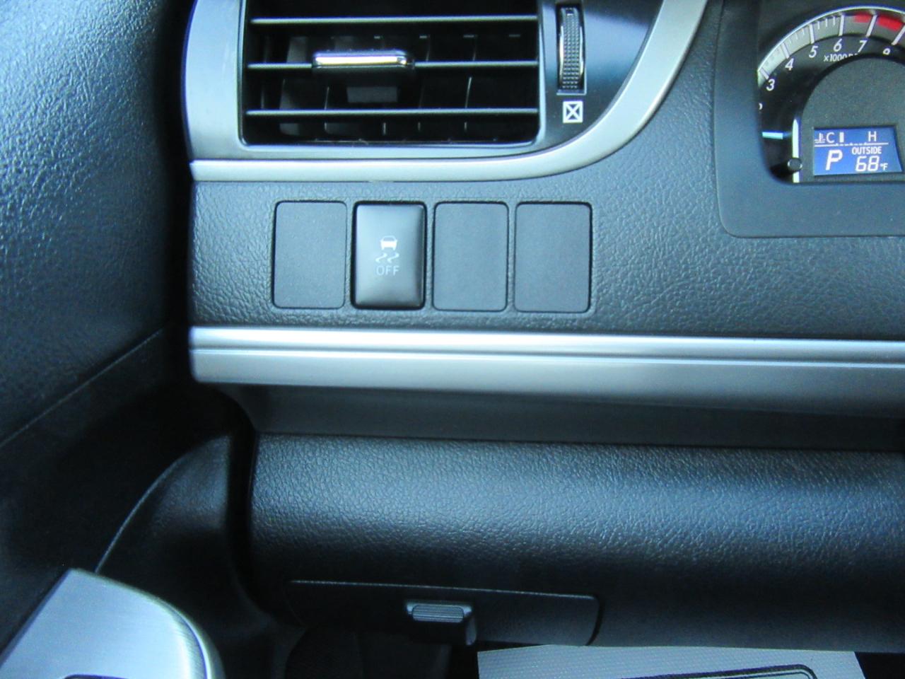 Toyota Camry SE V6 2012