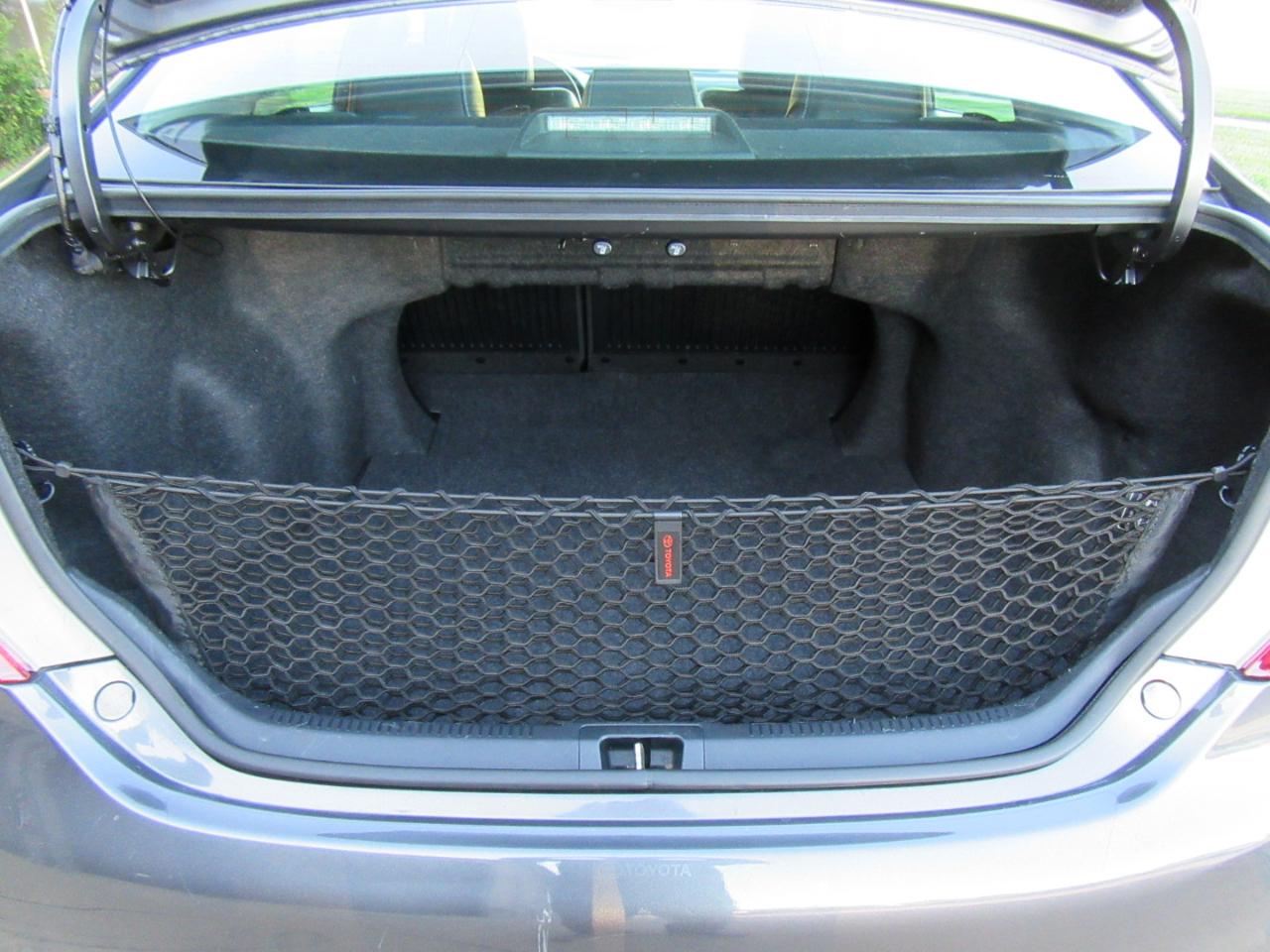 Toyota Camry SE V6 2012