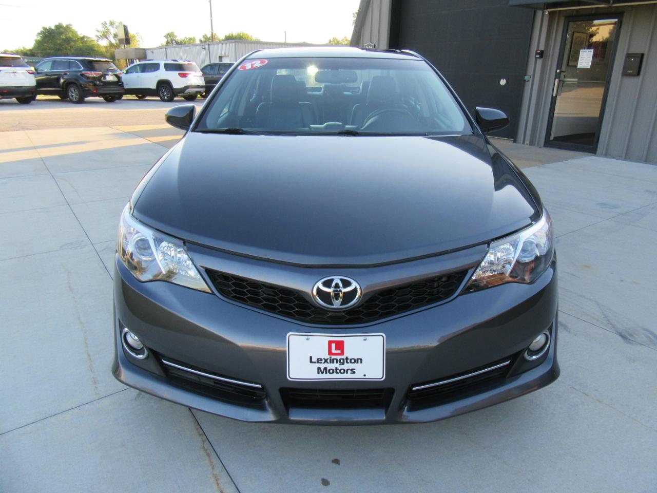 Toyota Camry SE V6 2012