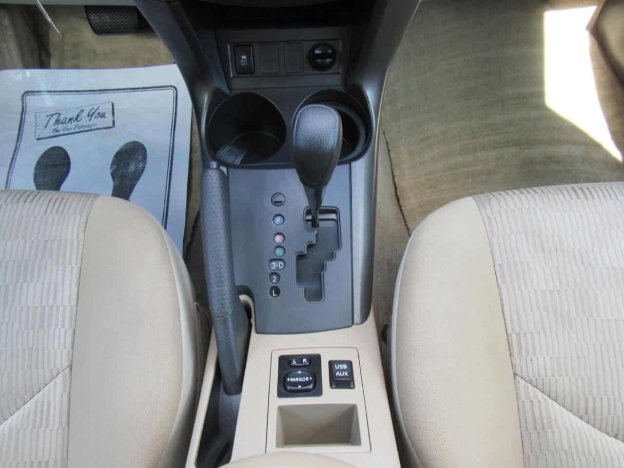 Toyota RAV4  2012