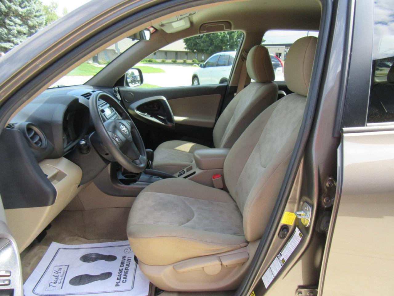 Toyota RAV4  2012