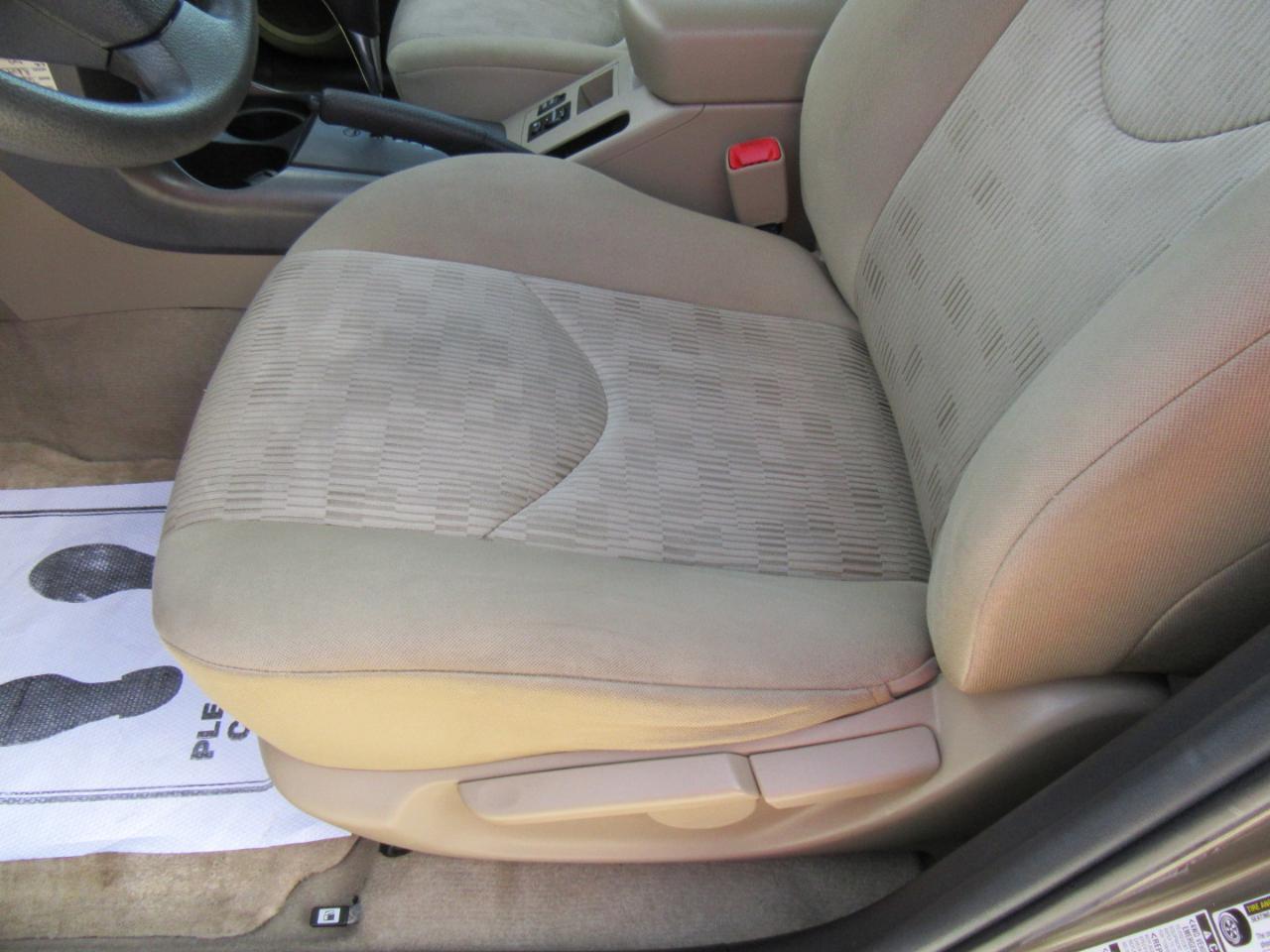 Toyota RAV4  2012
