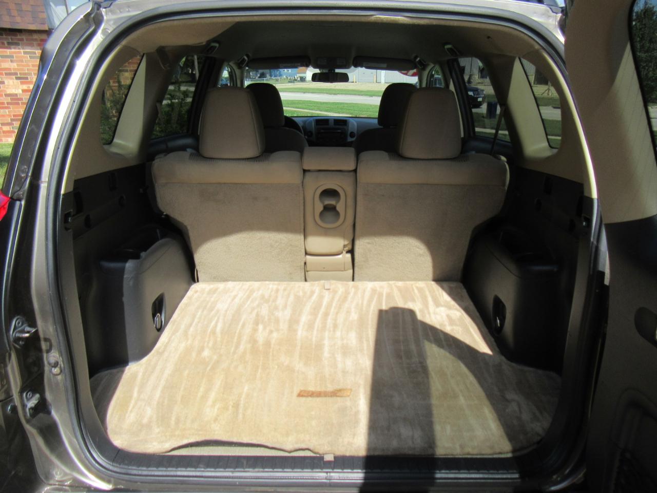 Toyota RAV4  2012