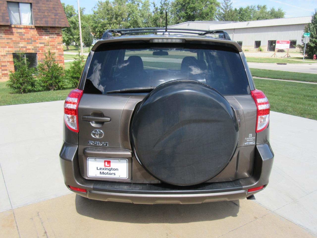 Toyota RAV4  2012