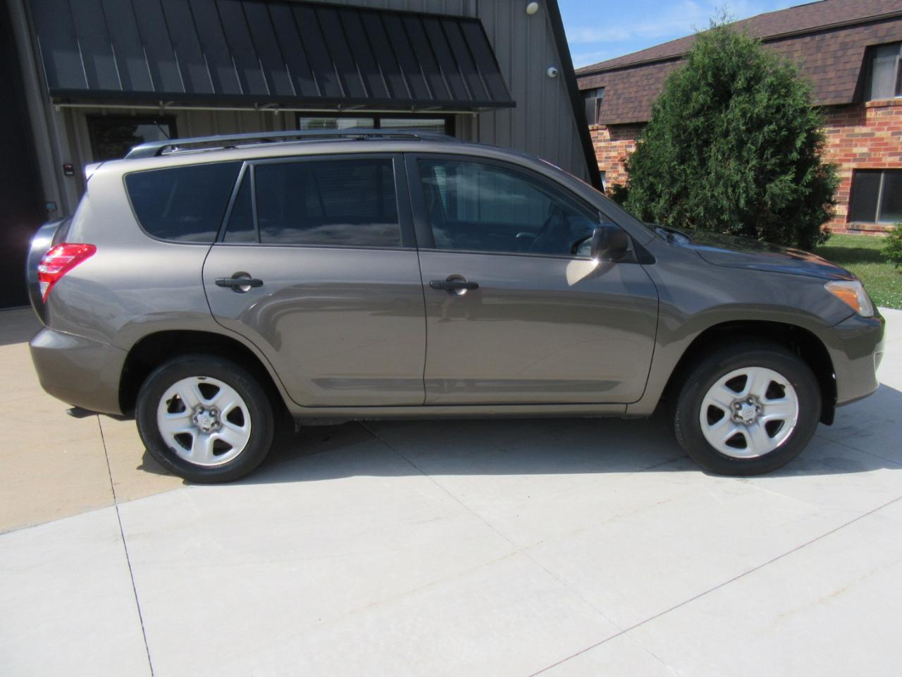 Toyota RAV4  2012
