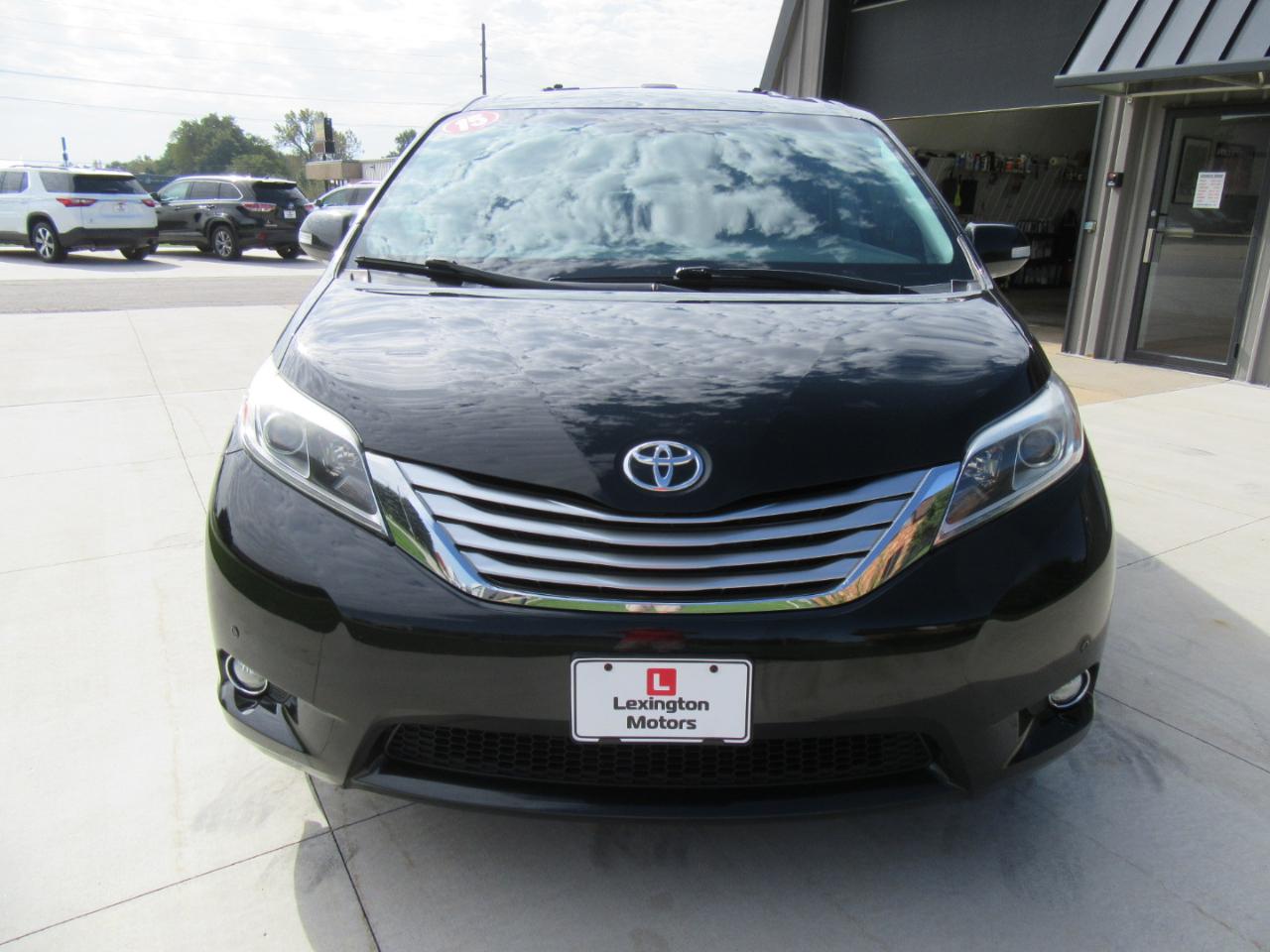 Toyota Sienna Limited AWD 7-Passenger V6 2015